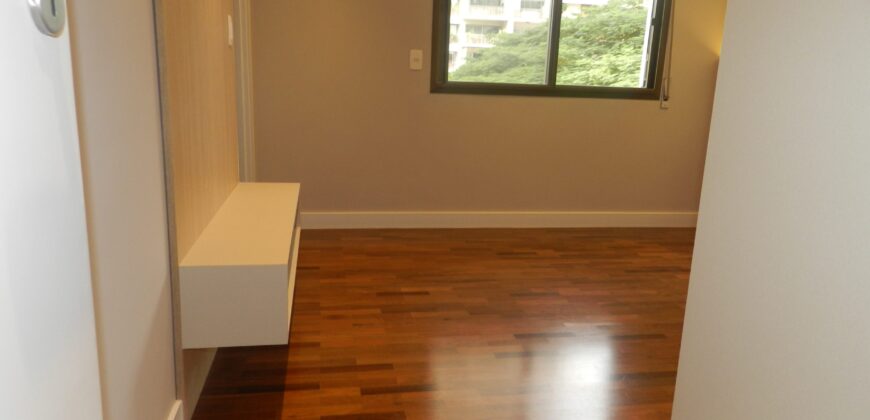 Excelente oportunidade: apartamento reformado ao lado do Parque do Povo em São Paulo, SP