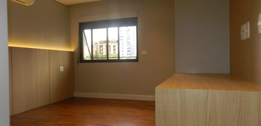 Excelente oportunidade: apartamento reformado ao lado do Parque do Povo em São Paulo, SP