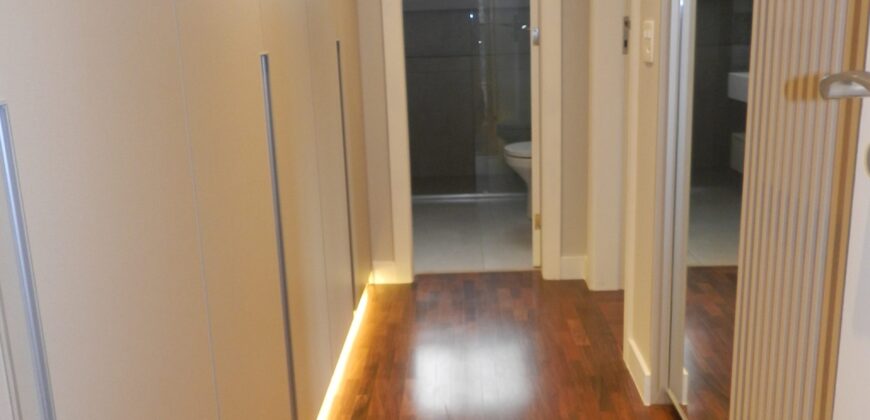 Excelente oportunidade: apartamento reformado ao lado do Parque do Povo em São Paulo, SP