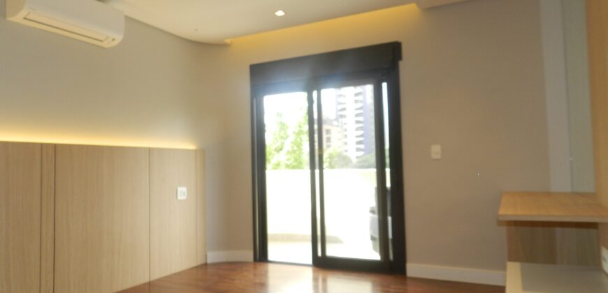 Excelente oportunidade: apartamento reformado ao lado do Parque do Povo em São Paulo, SP