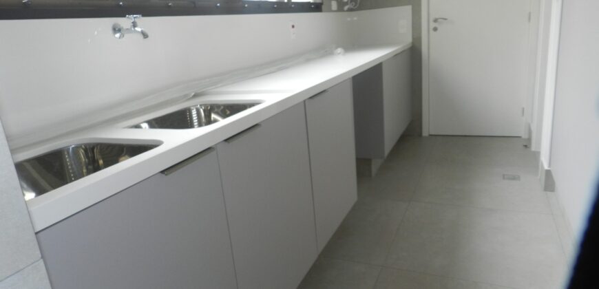 Excelente oportunidade: apartamento reformado ao lado do Parque do Povo em São Paulo, SP