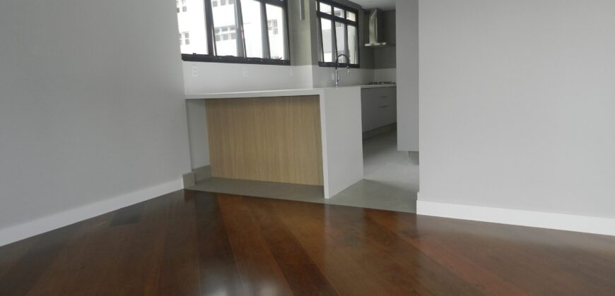 Excelente oportunidade: apartamento reformado ao lado do Parque do Povo em São Paulo, SP