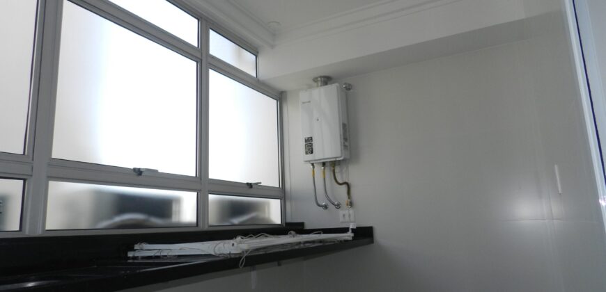 Apartamento à Venda com Vista para o Clube Pinheiros – Totalmente reformado – 2 suítes