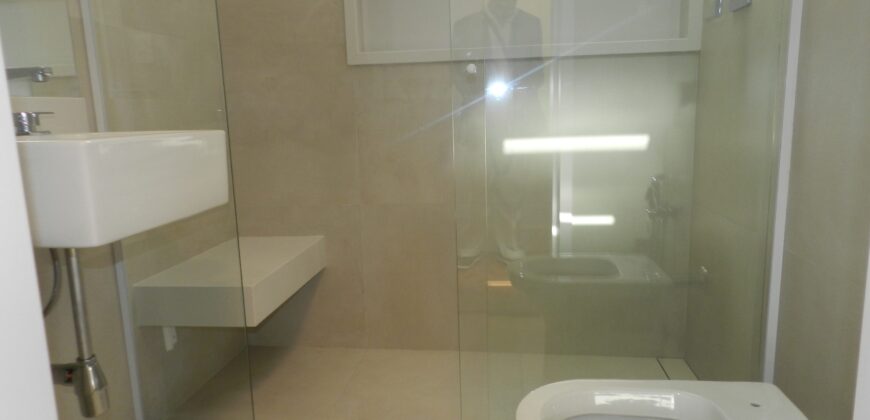 Apartamento à Venda com Vista para o Clube Pinheiros – Totalmente reformado – 2 suítes