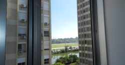 Apartamento à Venda com Vista para o Clube Pinheiros – Totalmente reformado – 2 suítes