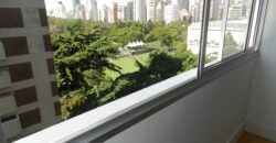 Apartamento à Venda com Vista para o Clube Pinheiros – Totalmente reformado – 2 suítes