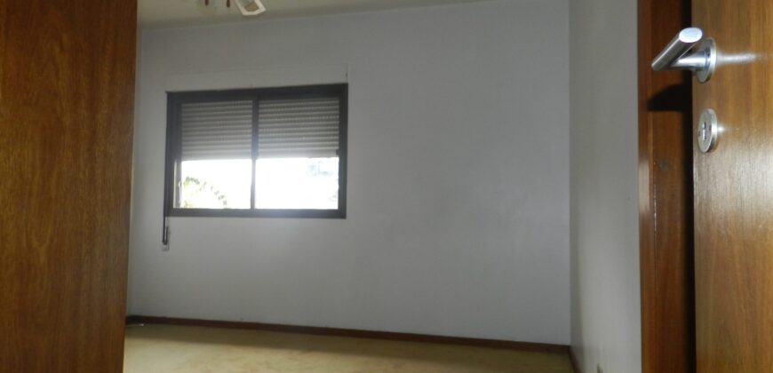 Apartamento à Venda para reforma ao Lado do Parque do Povo