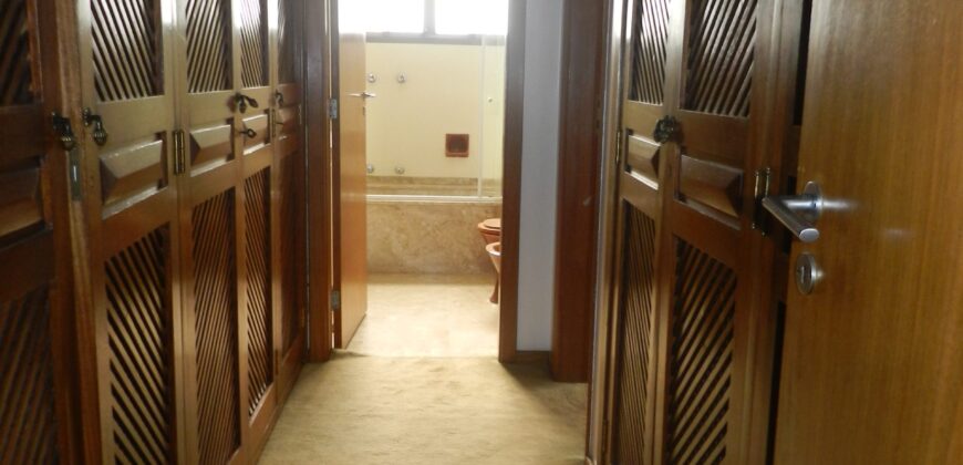 Apartamento à Venda para reforma ao Lado do Parque do Povo