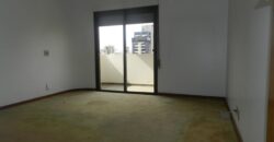 Apartamento à Venda para reforma ao Lado do Parque do Povo