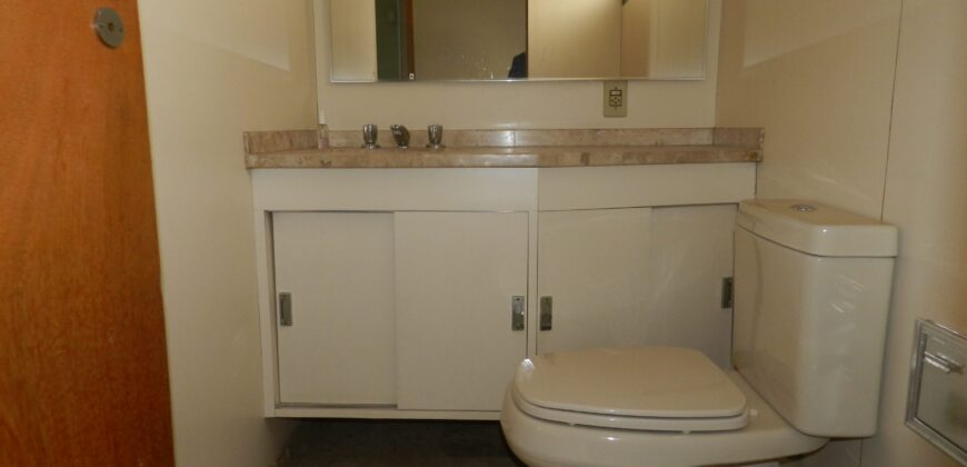 Apartamento à Venda para reforma ao Lado do Parque do Povo