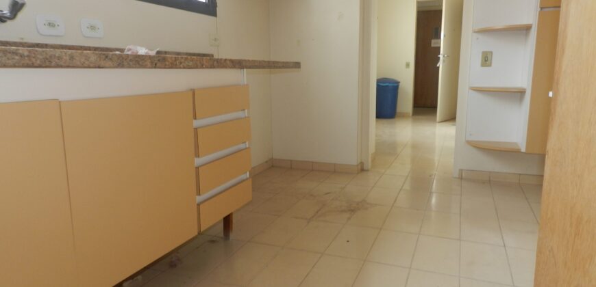 Apartamento à Venda para reforma ao Lado do Parque do Povo