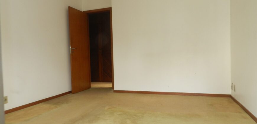 Apartamento à Venda para reforma ao Lado do Parque do Povo