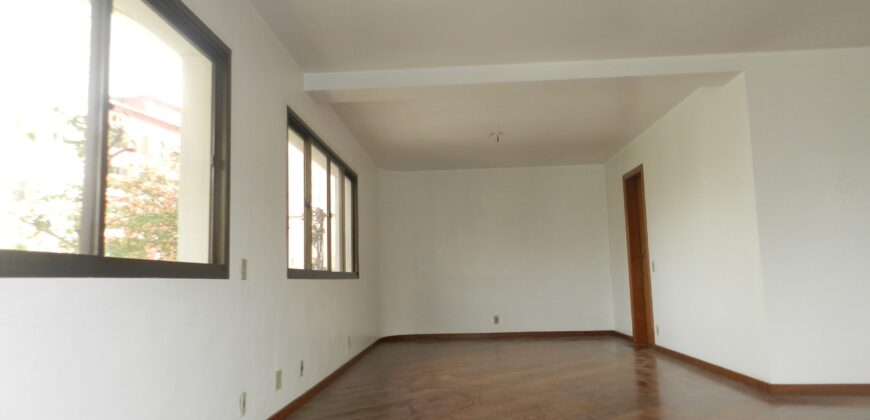 Apartamento à Venda para reforma ao Lado do Parque do Povo