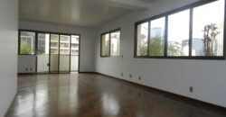 Apartamento à Venda para reforma ao Lado do Parque do Povo