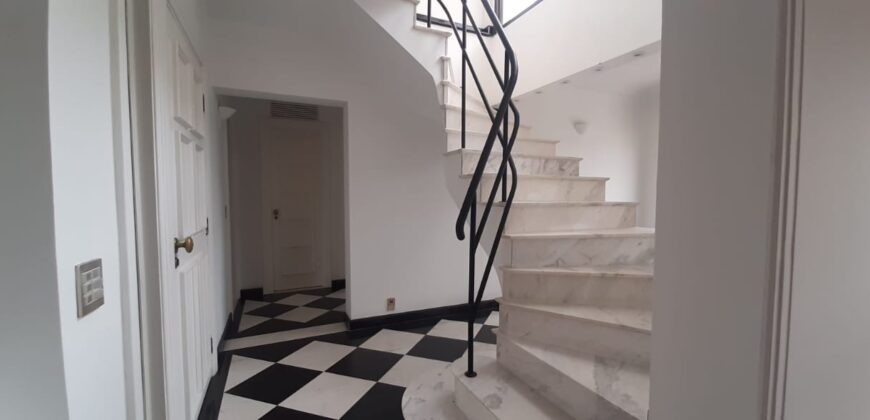 Cobertura de Luxo à venda no Itaim – com Vista Panorâmica e Lazer Completo