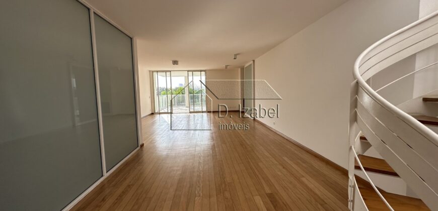 Cobertura Panorâmica Duplex em Alto de Pinheiros: Luxo e Sofisticação para você