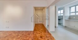 Apartamento Reformado à venda, 2 suítes no bairro Cerqueira César São Paulo.