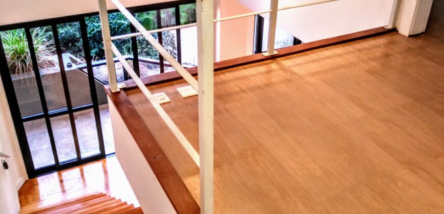 Apartamento Duplex para Venda, 134m² em Pinheiros – Suítes, Varanda e Lazer!