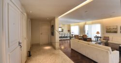 Apartamento de Alto Padrão à Venda, 367m² com 4 suítes, terraço nos Jardins São Paulo.