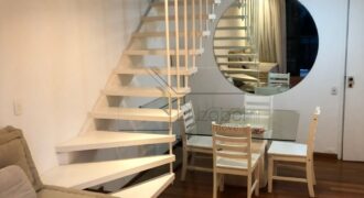 Apartamento duplex à venda com 75 m²