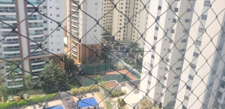 Apartamento seminovo para venda com 174,05 m² de área útil, localizado na Leopoldina