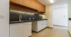 Apartamento totalmente reformado à venda no charmoso bairro de Higienópolis, com 143 m² de área útil.