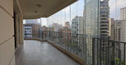 Apartamento à venda no Jardim Europa com 278 m² e 3 suítes – Localização privilegiada ao lado do Clube Pinheiros.