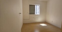 Apartamento à venda com 55 m² em localização privilegiada de Perdizes, bem em frente ao tradicional Colégio Sagrado Coração de Jesus.