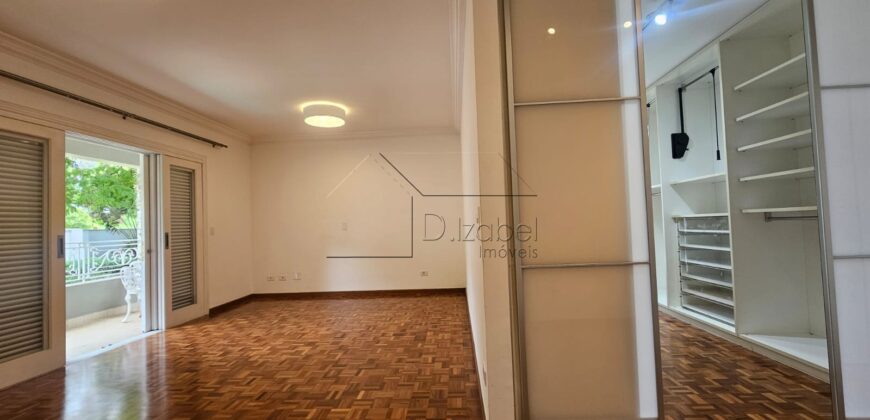 Casa à venda com 436 m² e 3 suítes no Alto de Pinheiros.