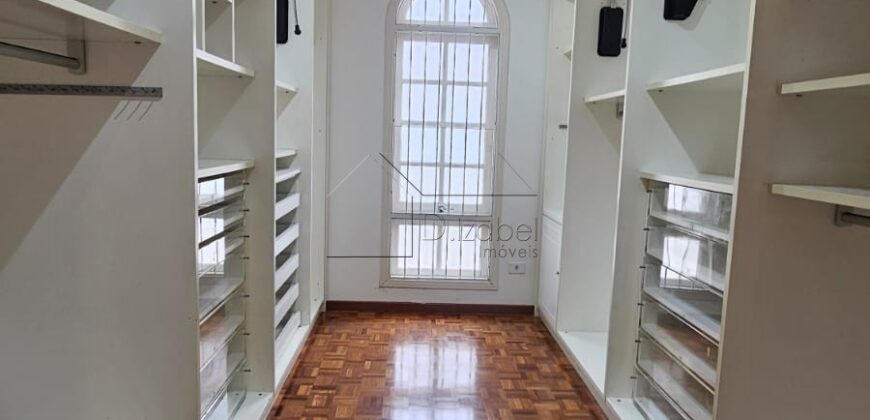 Casa à venda com 436 m² e 3 suítes no Alto de Pinheiros.