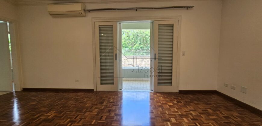 Casa à venda com 436 m² e 3 suítes no Alto de Pinheiros.