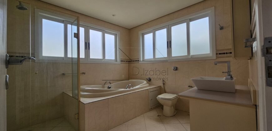 Casa à venda com 436 m² e 3 suítes no Alto de Pinheiros.