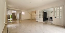 Casa à venda com 436 m² e 3 suítes no Alto de Pinheiros.