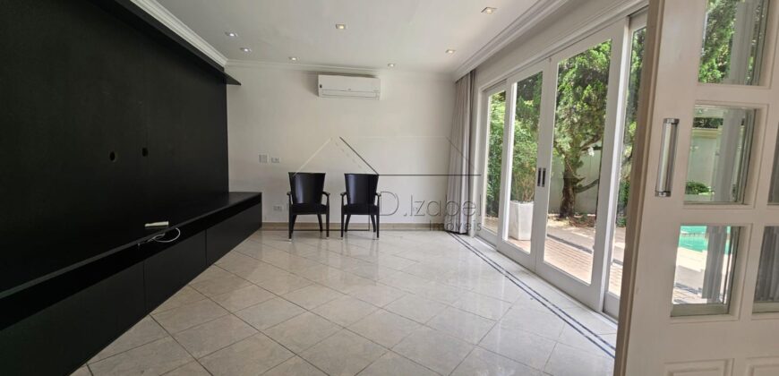 Casa à venda com 436 m² e 3 suítes no Alto de Pinheiros.