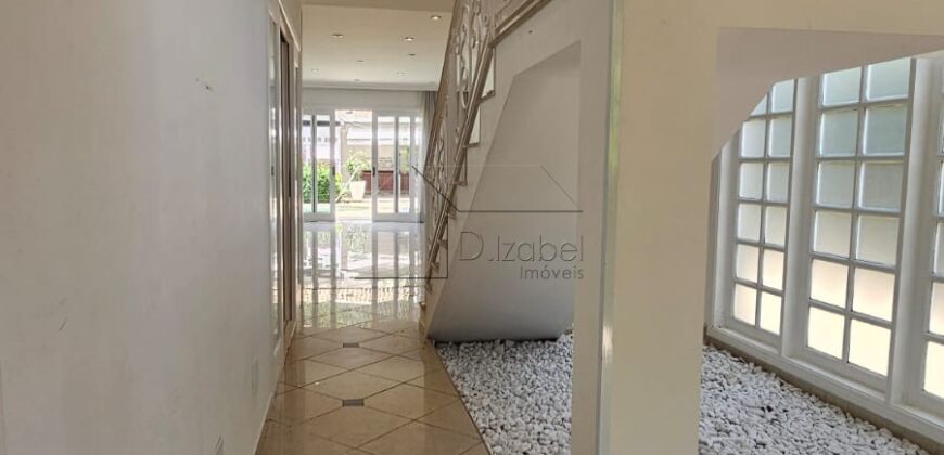 Casa à venda com 436 m² e 3 suítes no Alto de Pinheiros.