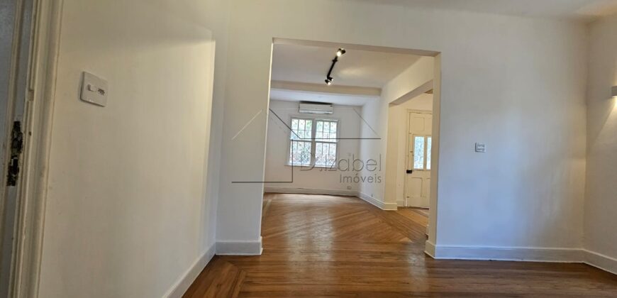 Casa à venda no Jardim Europa, São Paulo – SP.