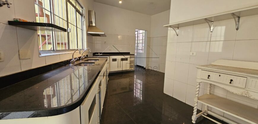 Casa à venda no Jardim Europa, São Paulo – SP.