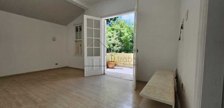 Casa à venda no Jardim Europa, São Paulo – SP.