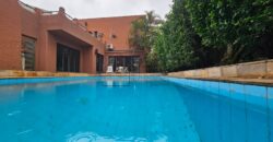 Sobrado à Venda em Rua Fechada no Alto de Pinheiros – 460m² Construídos, 4 Suítes, Segurança 24h