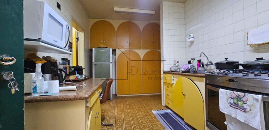 Sobrado à Venda em Rua Fechada no Alto de Pinheiros – 460m² Construídos, 4 Suítes, Segurança 24h