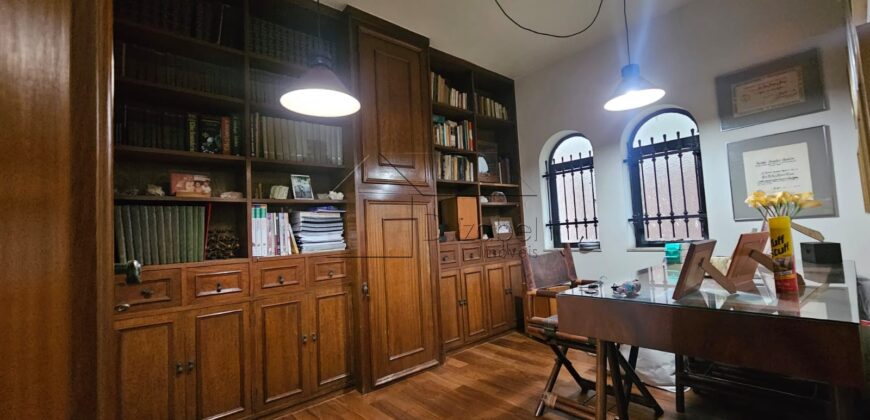 Sobrado à Venda em Rua Fechada no Alto de Pinheiros – 460m² Construídos, 4 Suítes, Segurança 24h