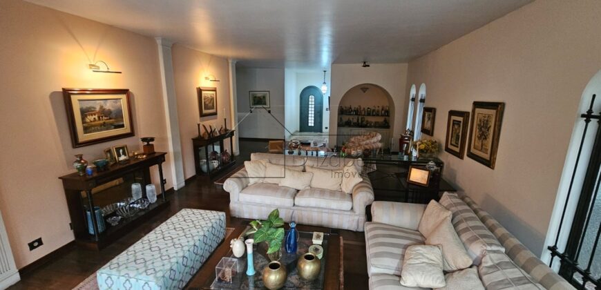 Sobrado à Venda em Rua Fechada no Alto de Pinheiros – 460m² Construídos, 4 Suítes, Segurança 24h