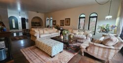 Sobrado à Venda em Rua Fechada no Alto de Pinheiros – 460m² Construídos, 4 Suítes, Segurança 24h