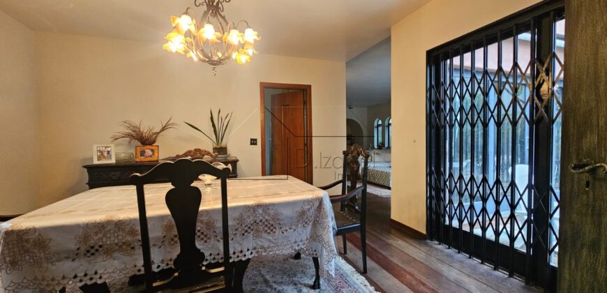 Sobrado à Venda em Rua Fechada no Alto de Pinheiros – 460m² Construídos, 4 Suítes, Segurança 24h