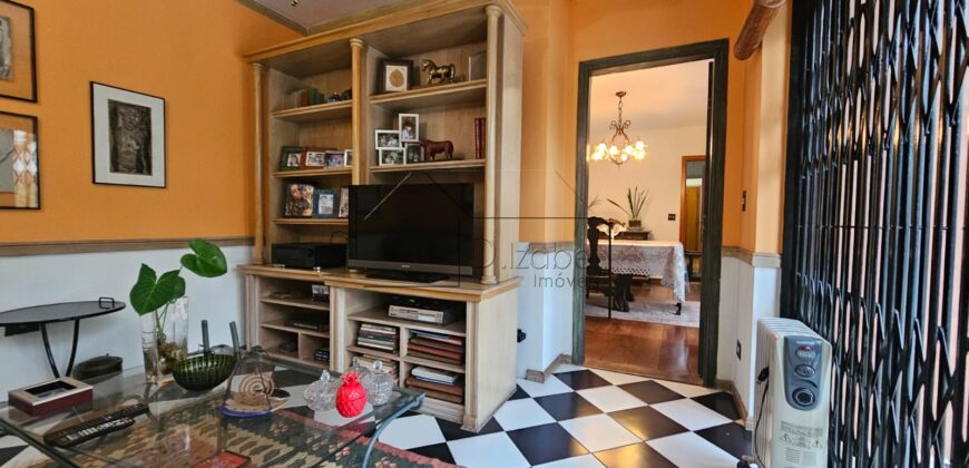 Sobrado à Venda em Rua Fechada no Alto de Pinheiros – 460m² Construídos, 4 Suítes, Segurança 24h