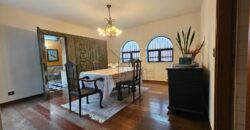 Sobrado à Venda em Rua Fechada no Alto de Pinheiros – 460m² Construídos, 4 Suítes, Segurança 24h