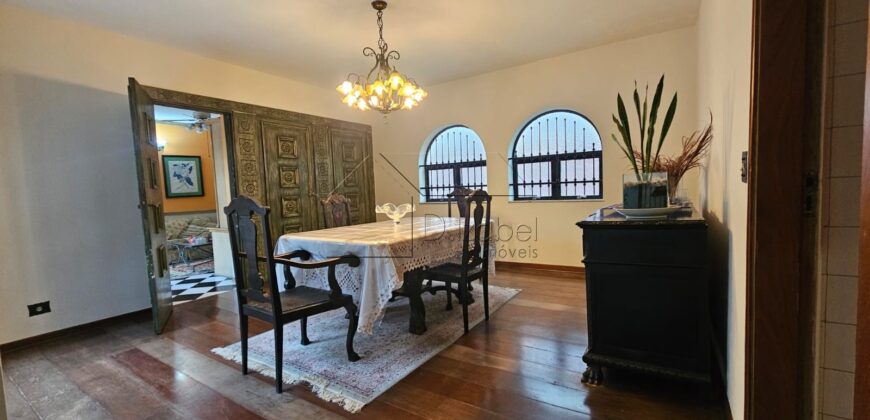 Sobrado à Venda em Rua Fechada no Alto de Pinheiros – 460m² Construídos, 4 Suítes, Segurança 24h