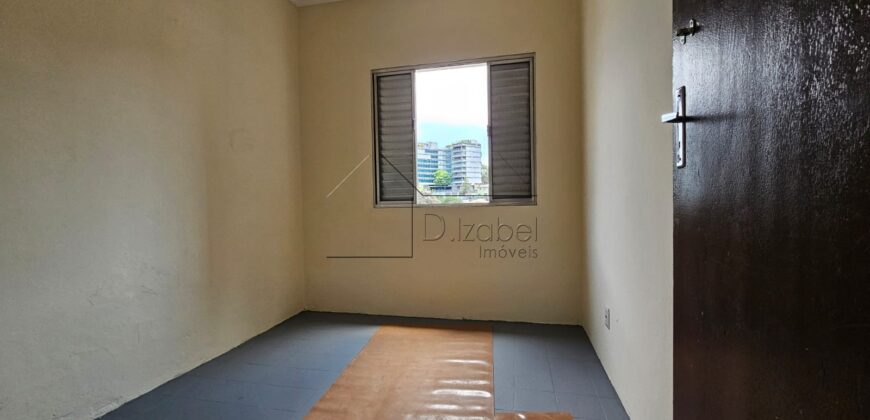 Casa à venda com 200 m² de terreno e 180 m² de área construída na Vila Madalena, São Paulo.