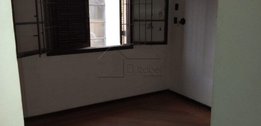 Casa à venda para reforma com 430 m² de área construída no tradicional bairro do Sumaré.