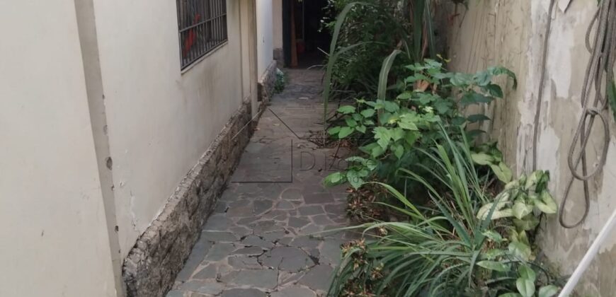 Casa à venda para reforma com 430 m² de área construída no tradicional bairro do Sumaré.